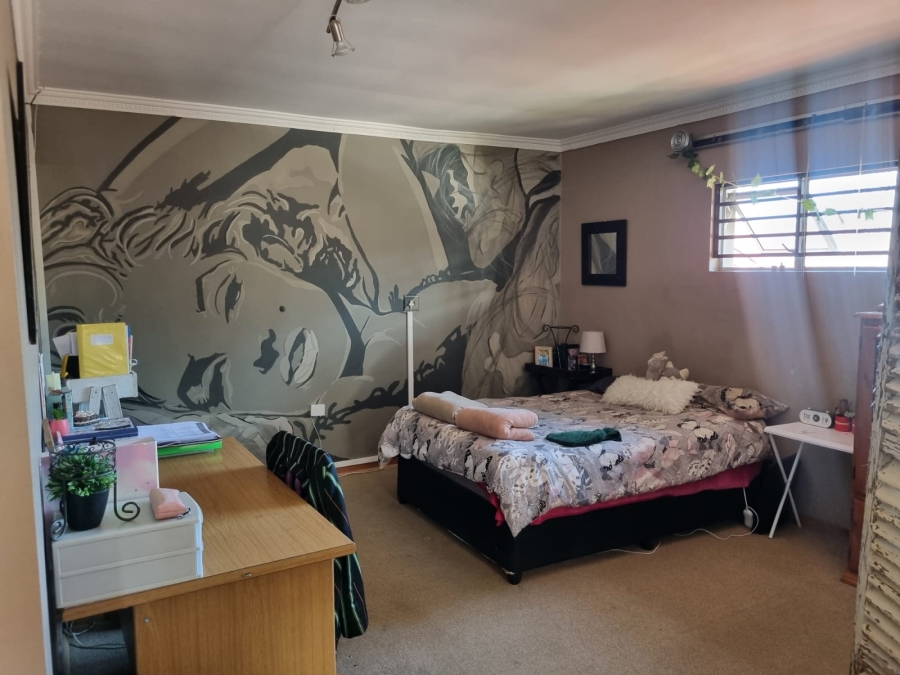 To Let 4 Bedroom Property for Rent in Langenhovenpark Free State